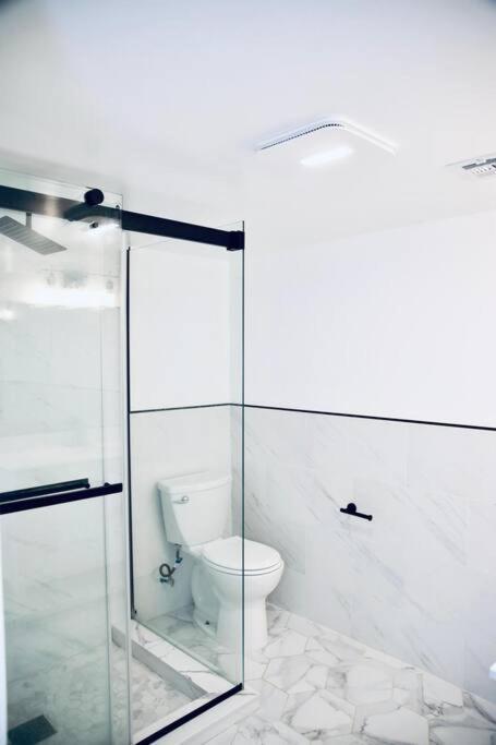 Cozy 2 Bedrooms & 1 Bath 李文斯顿 外观 照片